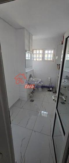 Spatiu Comercial, Podu Ros, 51mp, 750euro