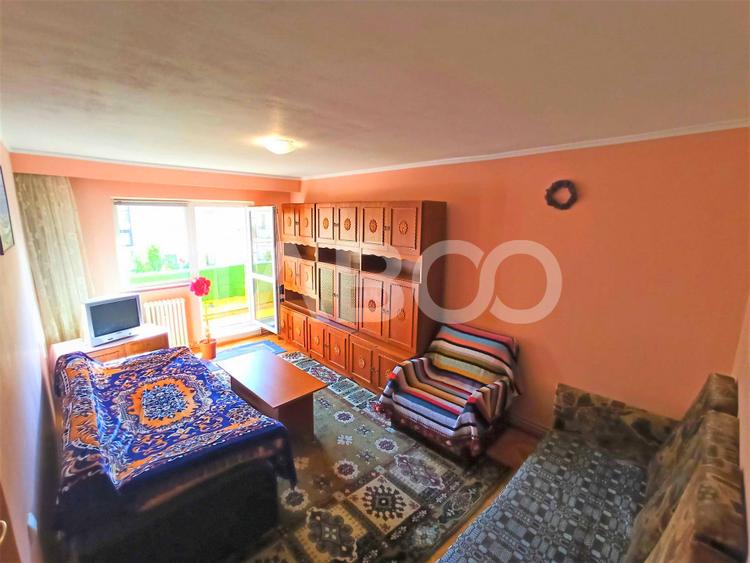 Apartament pentru muncitori 4 camere si 2 balcoane Mihai Viteazul