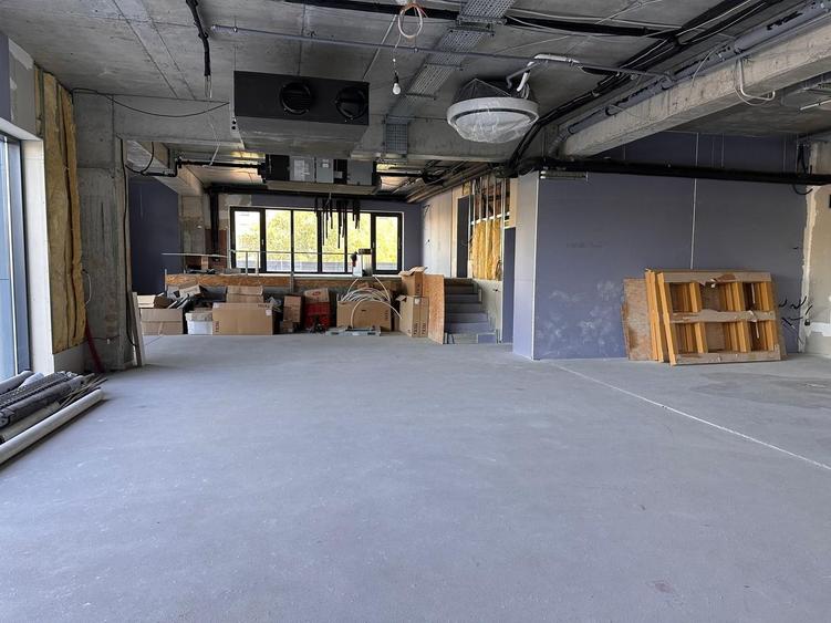 | SPATIU COMERCIAL | Sector 1 | 225 mp | COMPLEX REZIDENTIAL