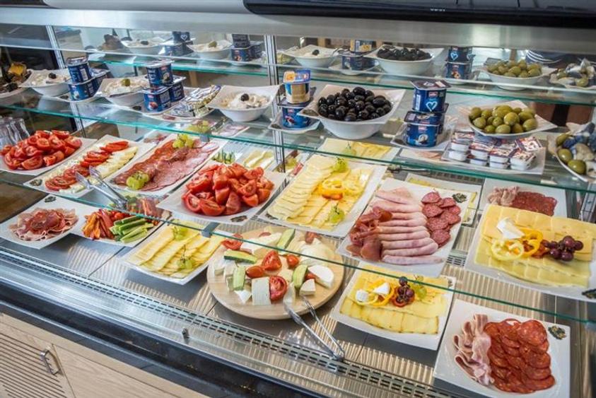 VANZARE HOTEL 4* IN MAMAIA, ZONA CAZINO