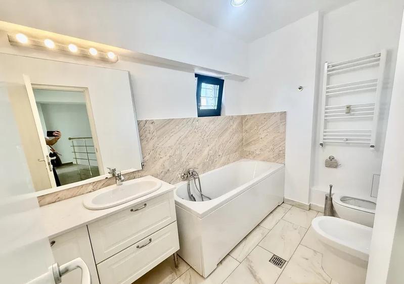Apartament 4 Camere - Penthouse | Zona Unirii | Mobilat Partial