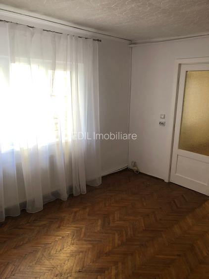 Casa de inchiriat , 5 camere , Andrei Muresanu , zona Piata Engels , 120 mp - 26