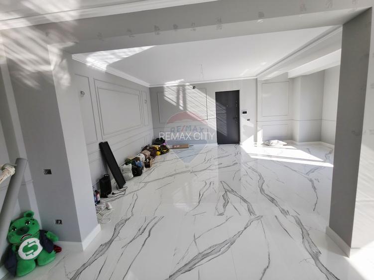 Apartament cu 5 camere de vânzare în zona Precista - 33
