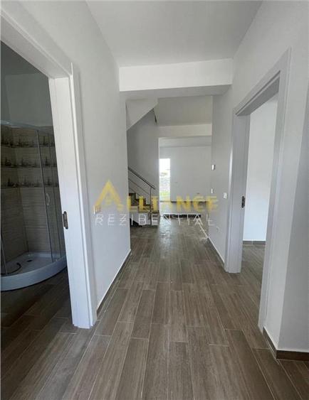 Vila noua cu 4 camere pe Strada Miorita – confort, acces rapid si zona in dezvol