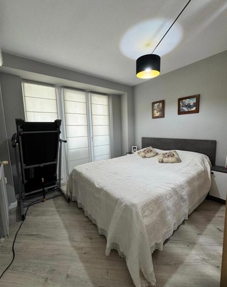 DECEBAL,locatie premium, parcare subterana, metrou,renovat lux ,monolit,stradal