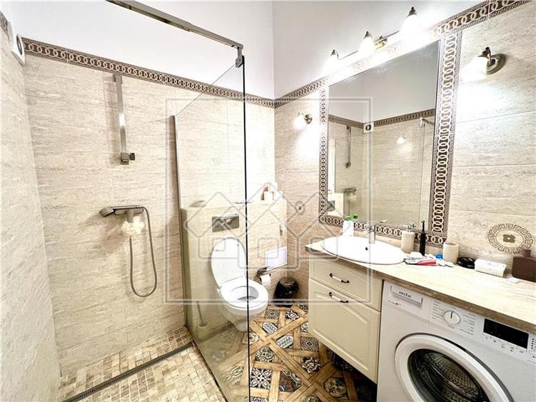 Apartament cu 2 camere, dotari de LUX, Ultracentral, etaj 1