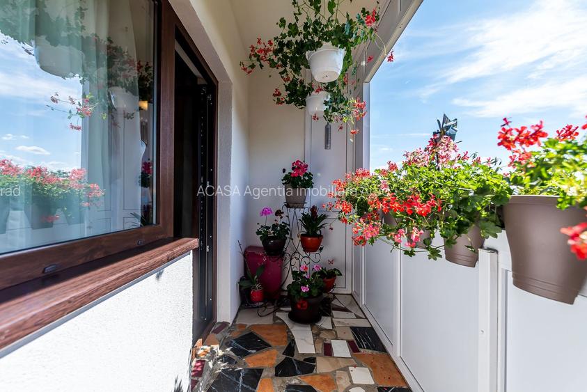 Rezervat Apartament renovat cu 2 camere Micalaca etaj 3 Comision 0 - 3