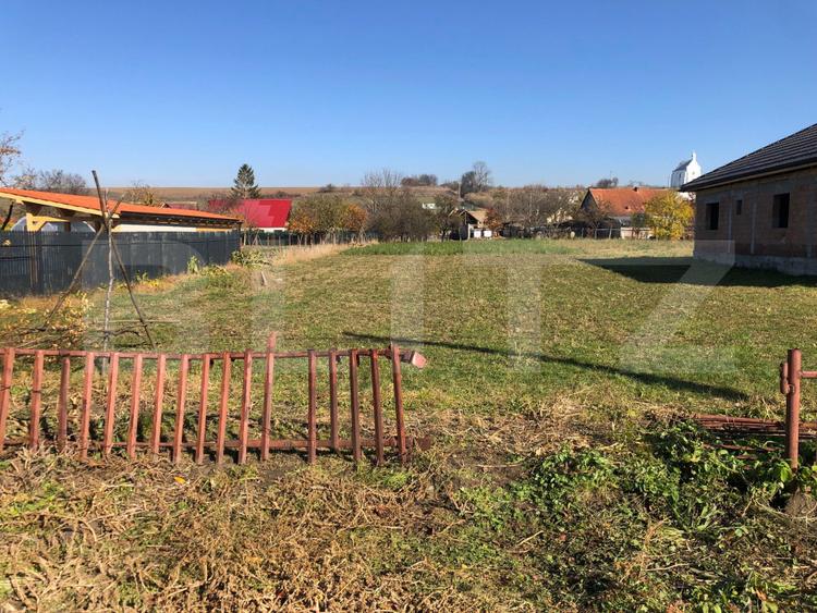 Teren de vânzare în județul Brașov – 1.481 mp, utilități, priveliște superbă!