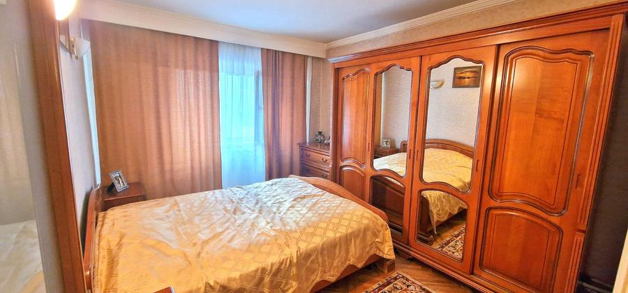 Trei camere decomandat etajul 1, Dacia