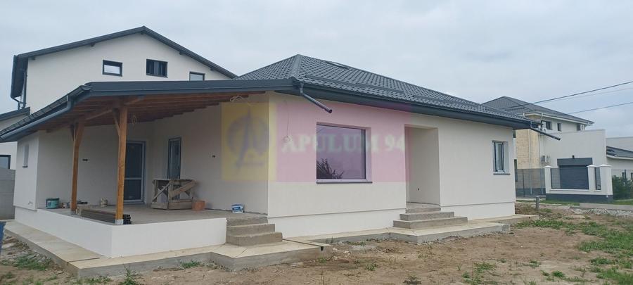 Săbăreni, casă nouă parter 137 mp, curte 400 mp