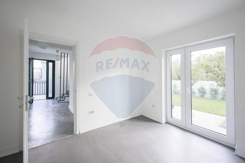 De închiriat casă renovată 2023, 5 camere, pericentral