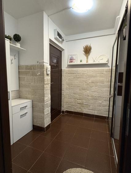 Apartament cu 2 camere Zona Podu Ros