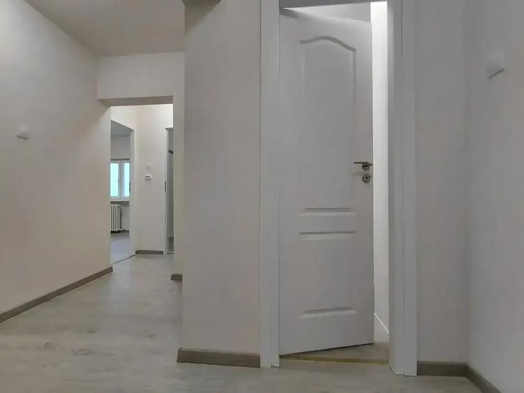 Apartament 3 camere renovat, Bloc reabilitat, Vedere liberă