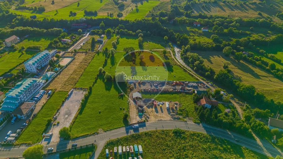 Teren intravilan 7.660 mp lângă Bran, panoramă 360°, comision 0%
