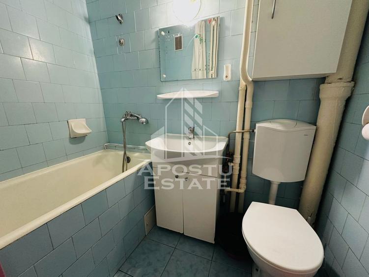 Apartament 2 camere zona Boul Rosu