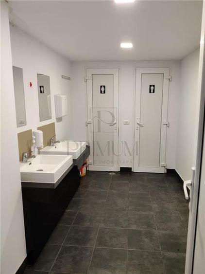 Spatiu comercial - centrala proprie - zona excelenta - trafic pietonal - 2 acce