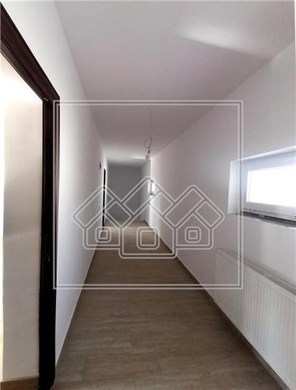 Spatiu birouri/ centru medical/ afterschool - 200 mp - Selimbar