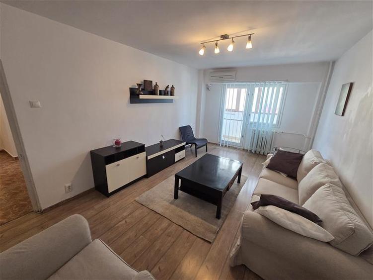 Apartament 3 camere  Piata Victoriei Str. Mexic nr. 2 spre inchiriere