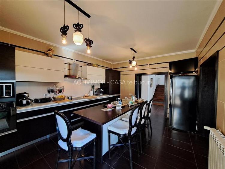 Casa cu piscina - Buftea - 8 camere - 4 bai - 620mp - 2500mp teren - 23