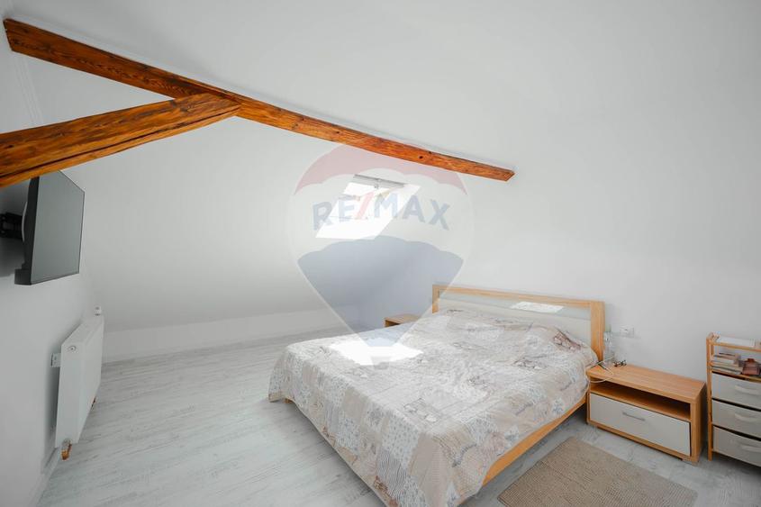 Apartament cu 3 camere de vânzare în zona Ultracentral