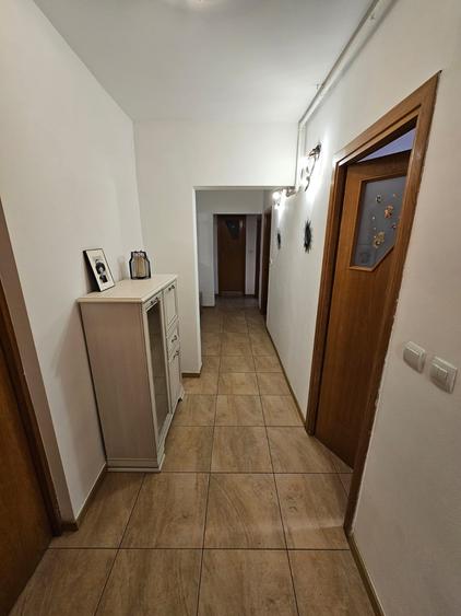 Inchiriere - 4 camere - Lizeanu- Stefan cel Mare