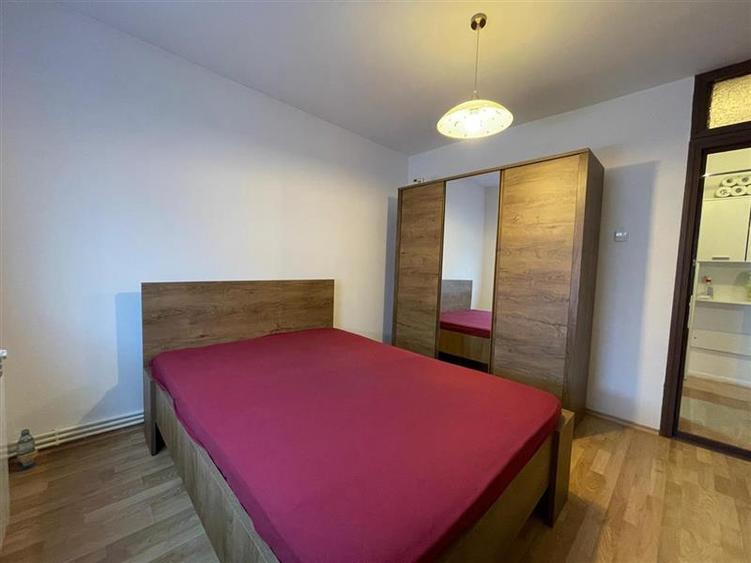 Apartament 3 camere de vanzare zona C5 Tulcea