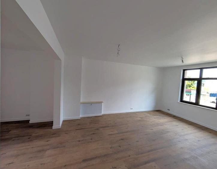 Apartament tip duplex 5 camere in vila