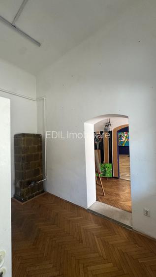 Spațiu de închiriat, 4 încăperi, 100 mp, ultracentral Piața Unirii - 11