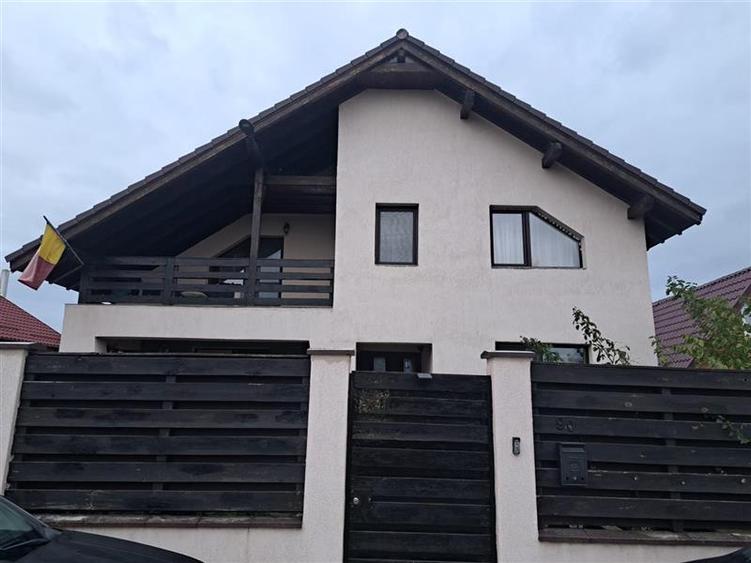 EXCLUSIVITATE, Casa 5 camere, 650 mp Teren, Carpinis-Tarlungeni, Brasov