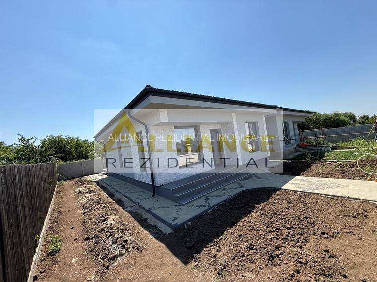 Casa individuala ||3 camere 1 baie || 250 mp teren || - 2