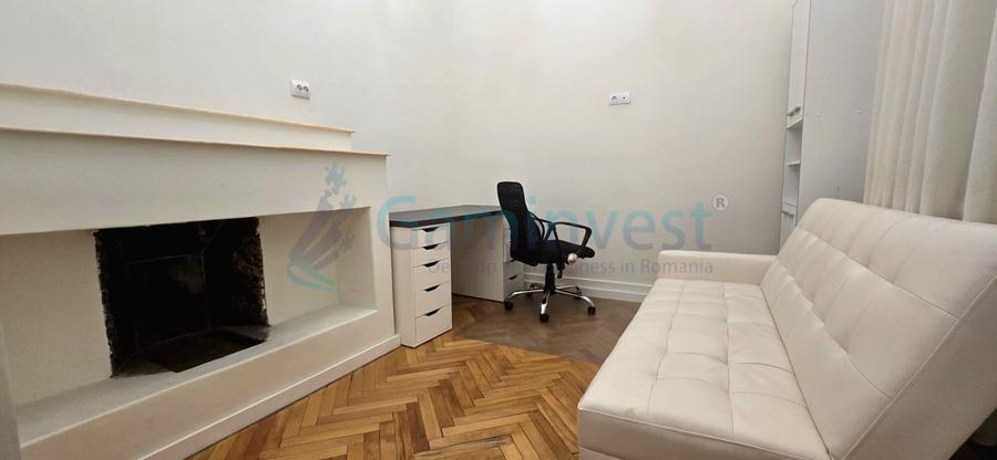 Apartament rustic-ultracentral cu 4 camere de inchiriat,Oradea,Bihor