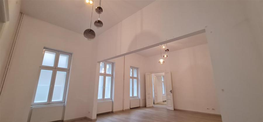 Spatiu 146mp pt. birouri, ultracentral vizavi de Primaria Arad