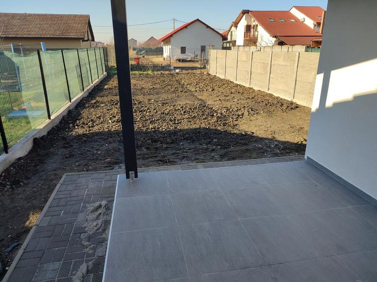 Sacalaz, 1/2 Duplex P+M 4 Camere,2 Bai,Terasa Acoperita
