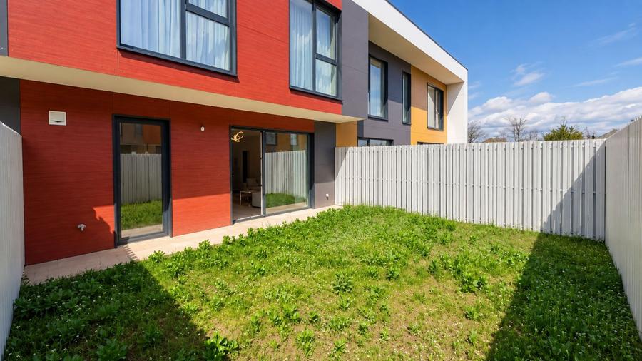 First Rental | Executive 3-Room Residence | 100 sqm | Garden