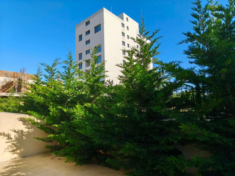 ULTIMUL APARTAMENT Solid Residence Smaraldului - 2 Camere curte proprie La Cheie