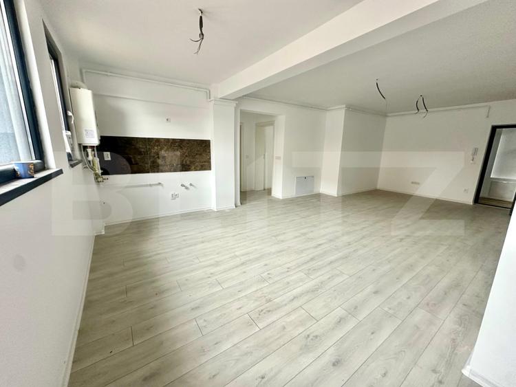 Apartament nou, 3 camere, 72 mp, zona Cetate