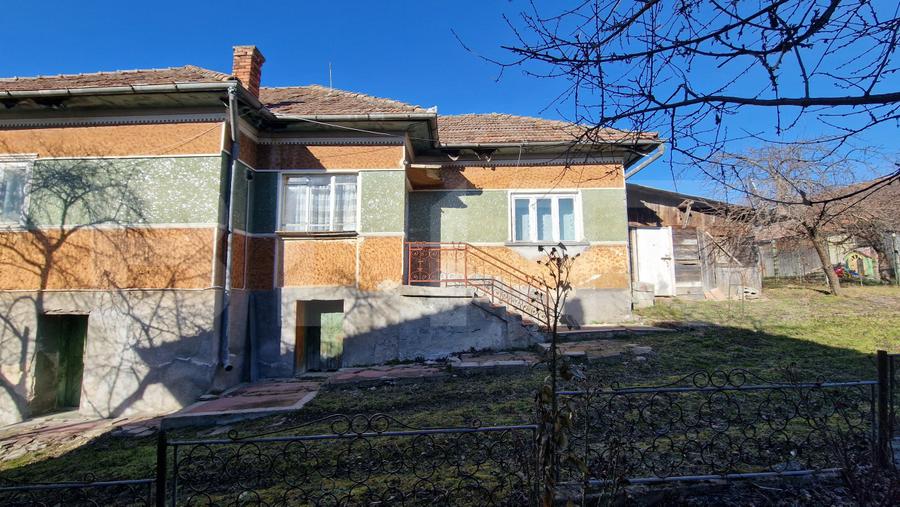Teren intravilan, 2000mp, toate utilitatile la front, Chinteni