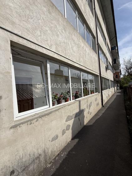 Ap 3 camere - rezultat din alipirea a 2 garsoniere - 62 mp - parter - 25
