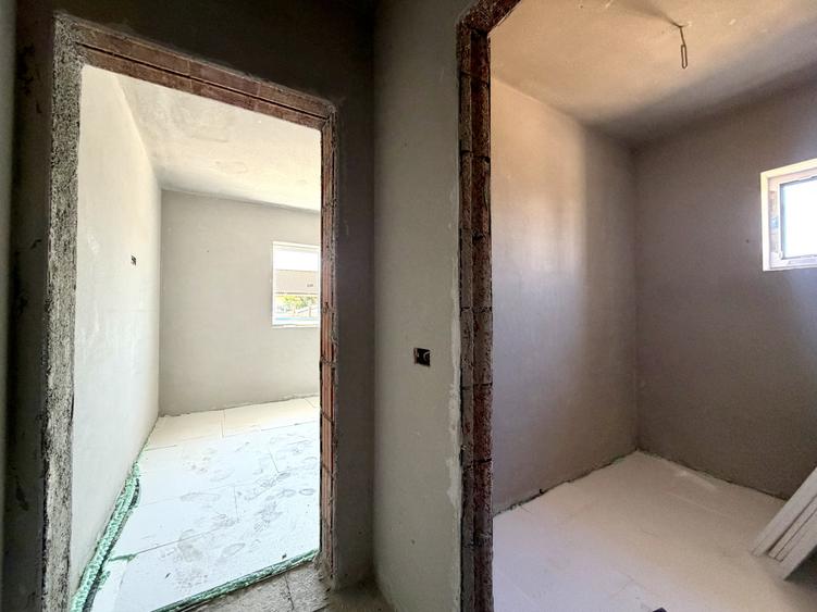 Casa individuala cu 4 camere, 94 mp utili, 372 mp teren - Sanandrei