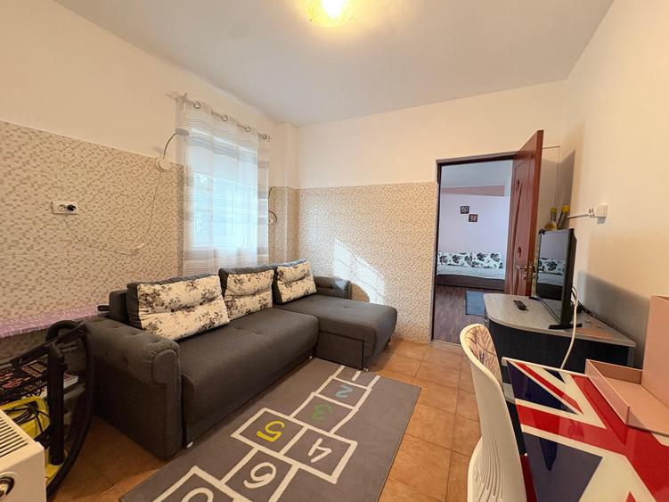Casa 3 camere P+M, zona C , Valu lui traian