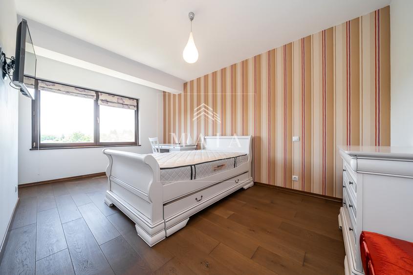 Apartament vizavi de Parcul Sub Arini, parcare subterana, 3 camere
