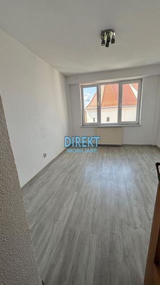 Apartament 3 camere Piața Petru Rareș