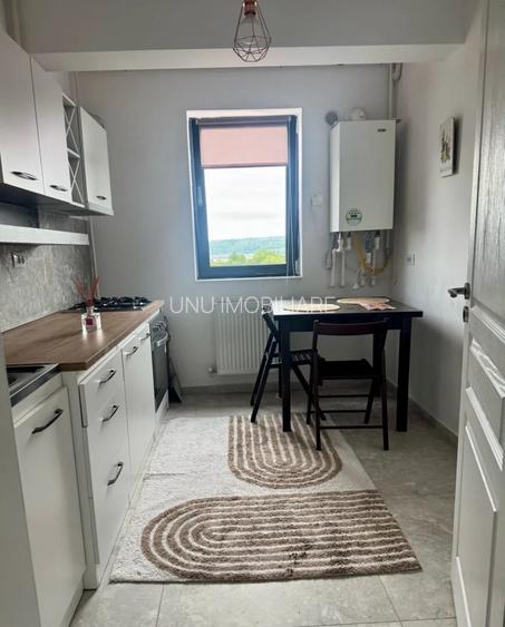 Apartament 2 camere decomandat - loc de parcare - etaj 3 cu pod - 4
