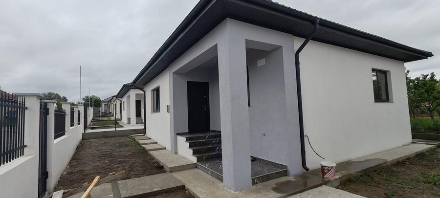 Vand casa in Lumina