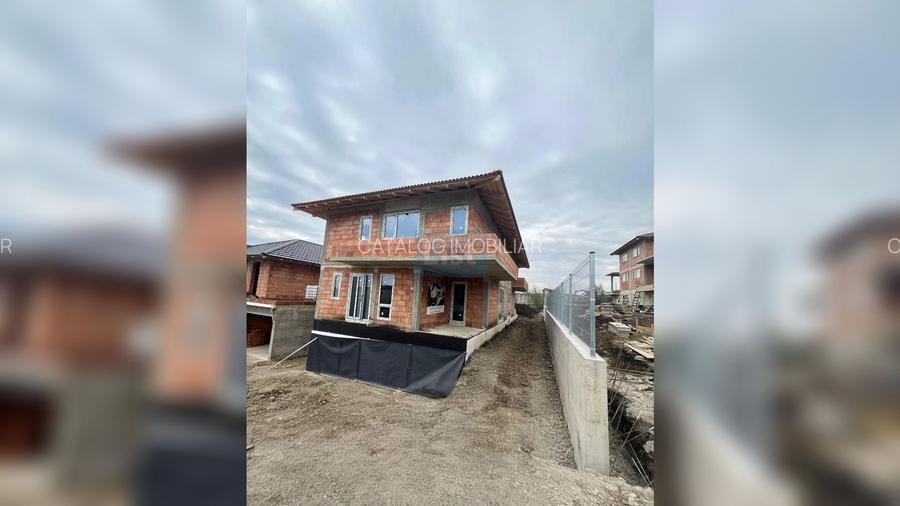 Duplex de vanzare la rosu in Dambul Rotund! - 2