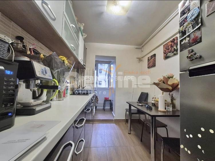 De vânzare - Apartament 2 camere ICIL etaj 1 - 5