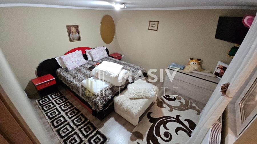 De vânzare, casă cu 5 camere, complet renovată, curte și priveliște superbă.