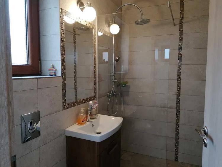 Apartament de închiriat la casa | 2 camere | Zona - Centrală | Parcare