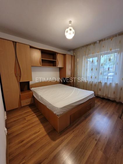 Navodari - str. Randunelelor - 2 camere decomandate -parcare privata  -420 E neg - 11
