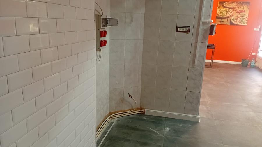 Inchiriez spatiu comercial ultracentral zona Piata Mica
